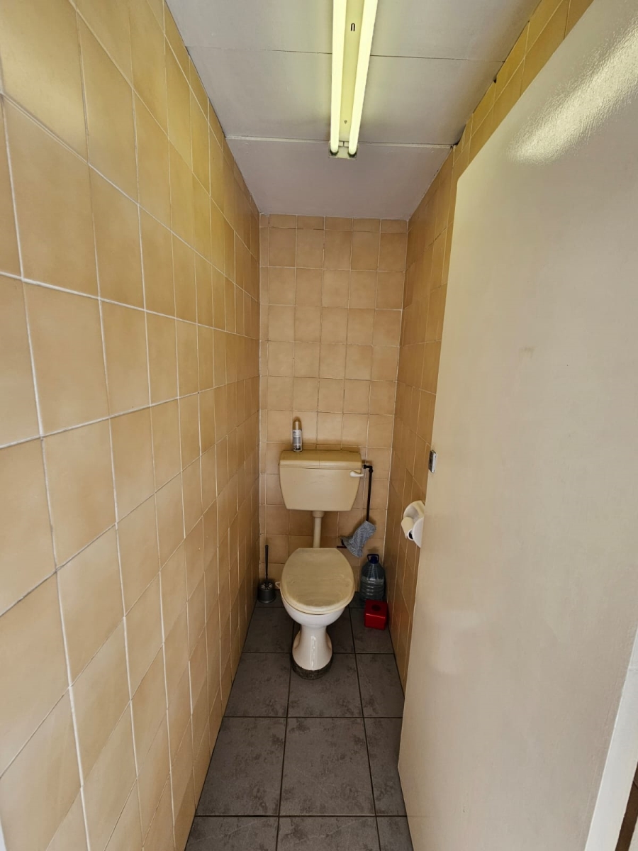 To Let Commercial Property for Rent in Brackenfell Central Western Cape